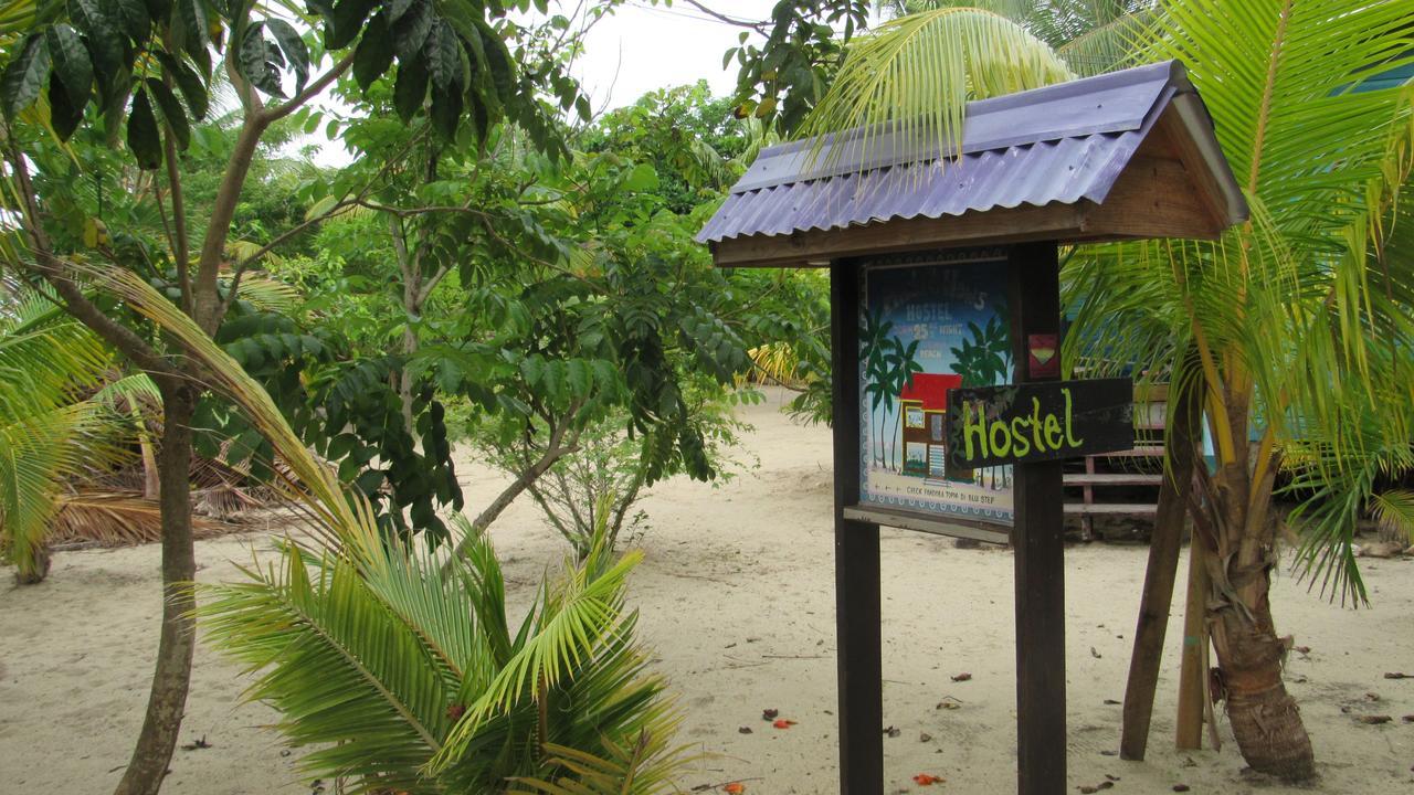 Anda Di Hows Hostel Placencia Bagian luar foto